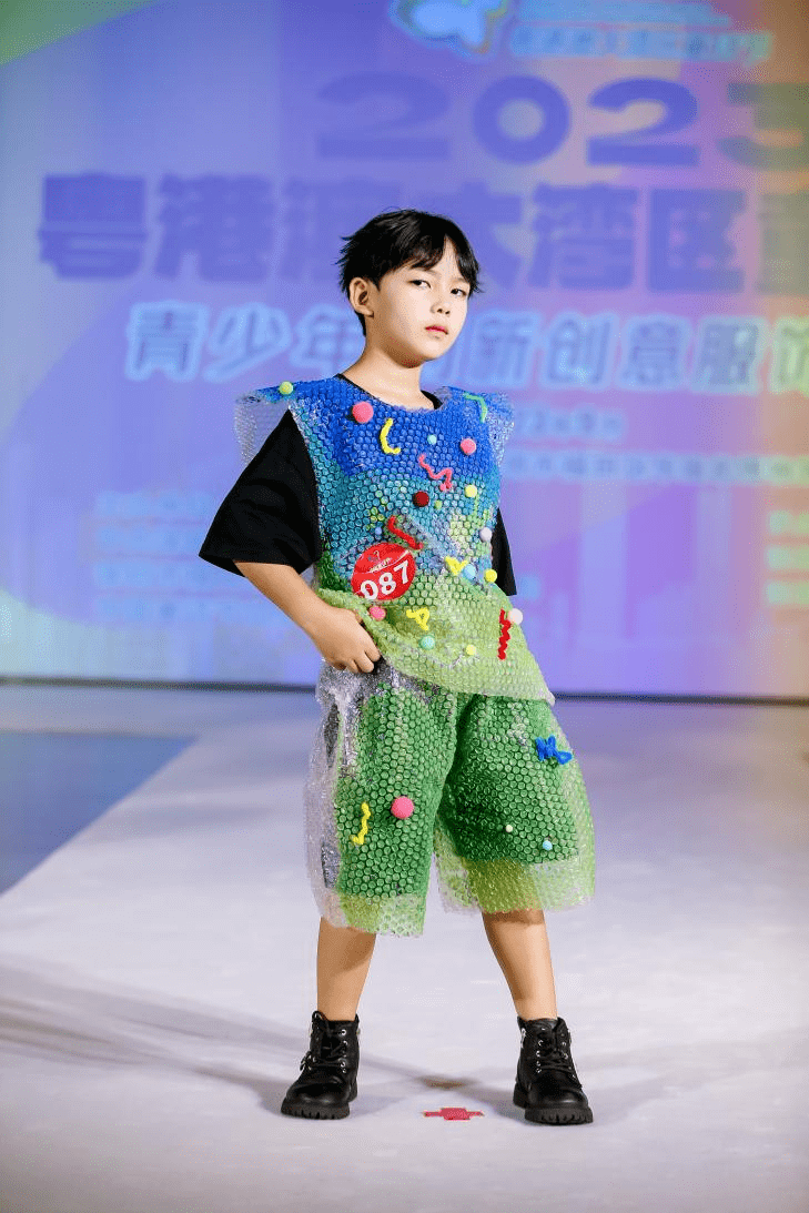 青春潮涌 环保与科技共织的时尚新风